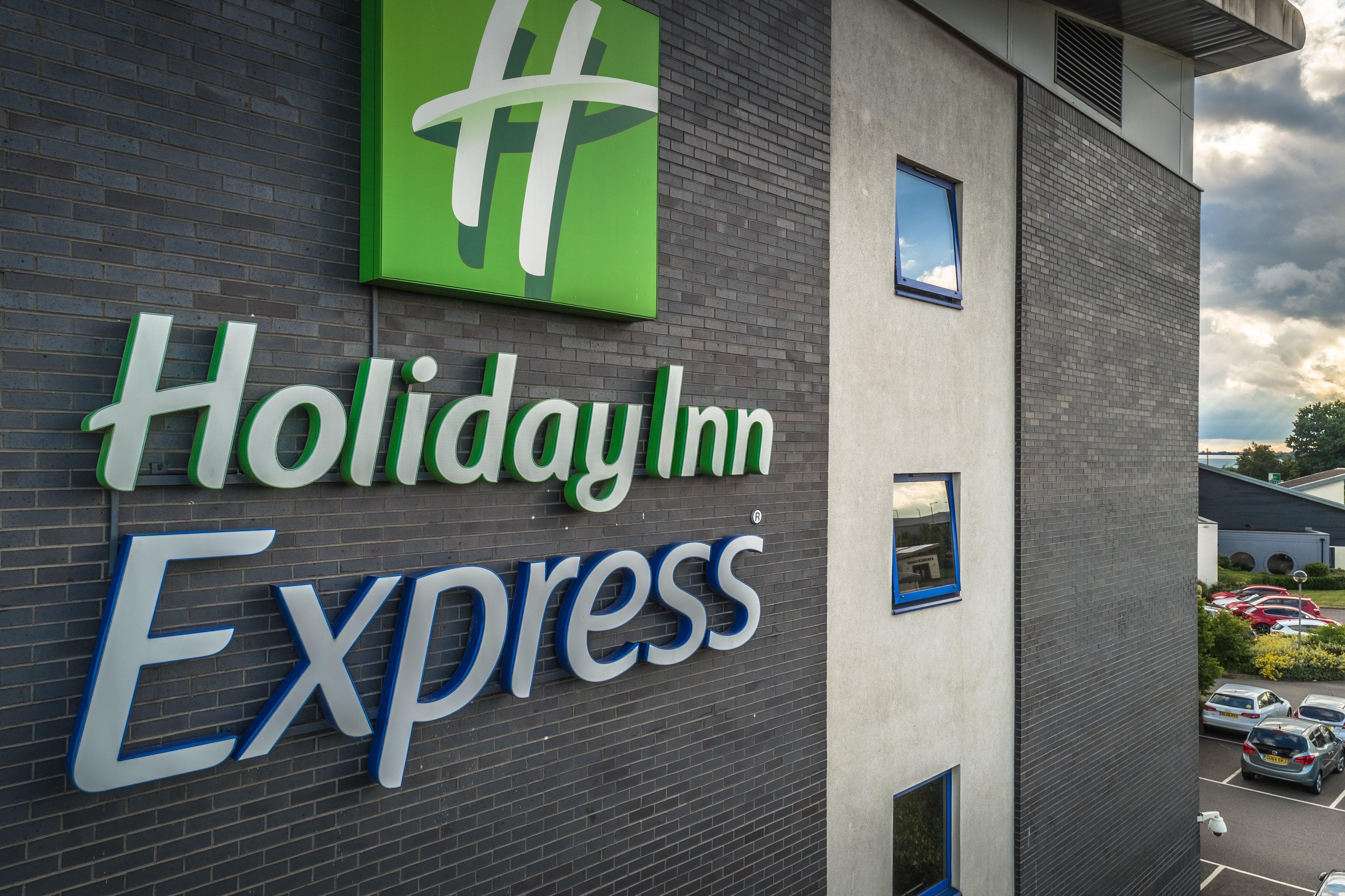 Holiday Inn Express Kettering By Ihg Exterior foto