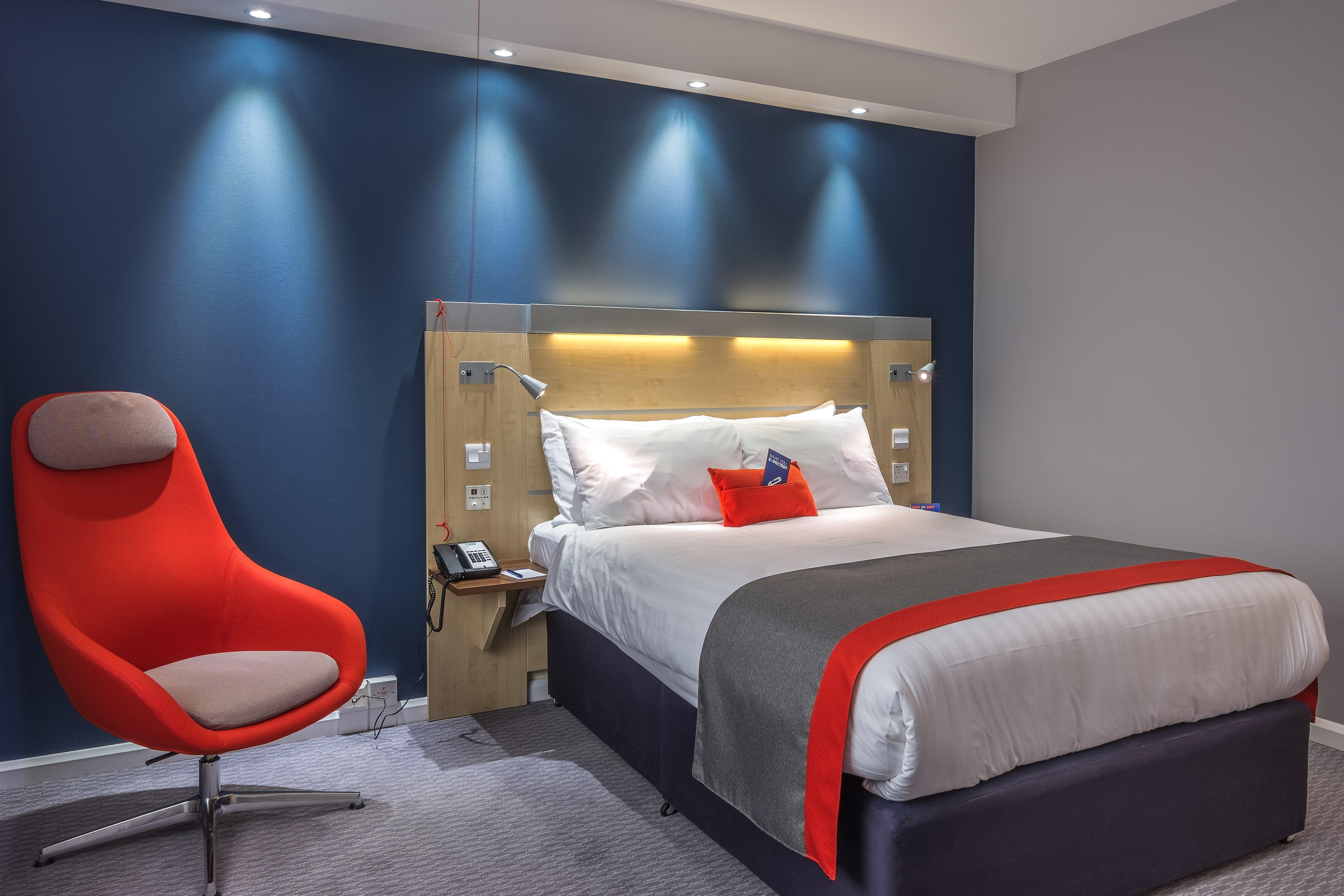 Holiday Inn Express Kettering By Ihg Exterior foto
