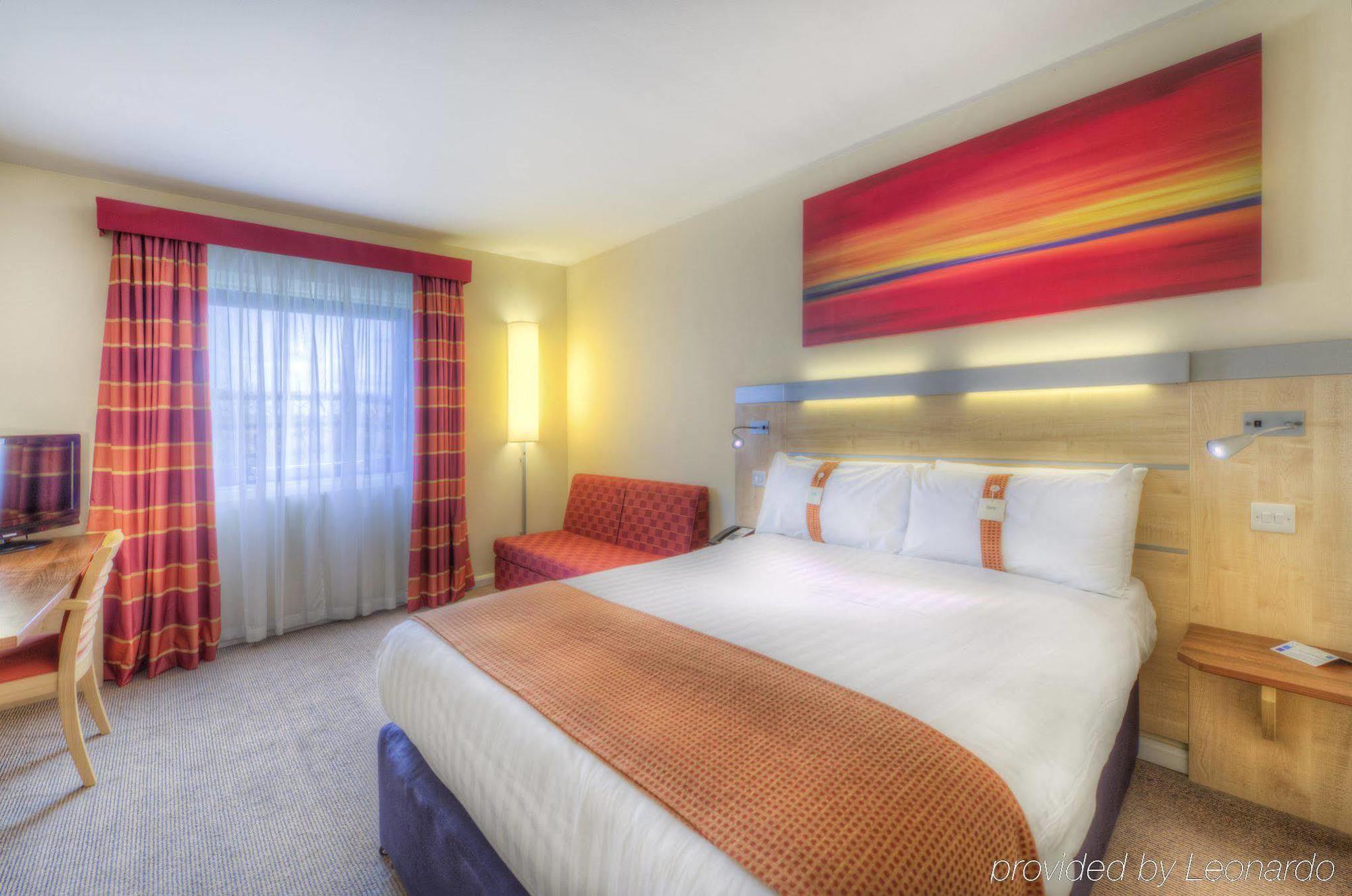 Holiday Inn Express Kettering By Ihg Exterior foto